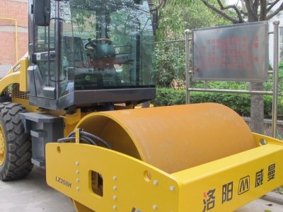 动力换挡光面轮胎压路机 6吨全液压